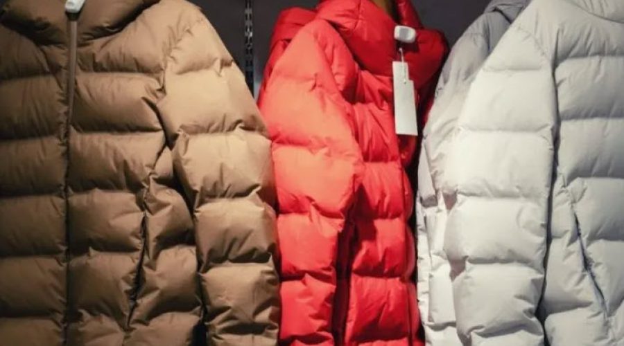 What is the difference between jacket and puffer?